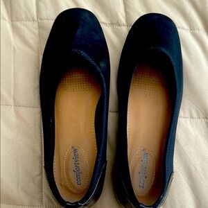 Comfortview Women's Black Flats